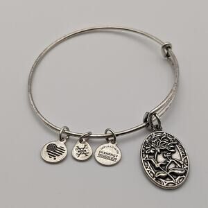 Alex and Ani Sister Charm Bracelet Irreplaceable Silver Flower Friend Forever